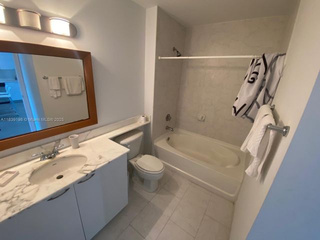 Apartment for sale  Unit #905 - photo 6289403