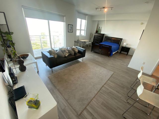 Apartment for rent  Unit #905 - photo 6289415