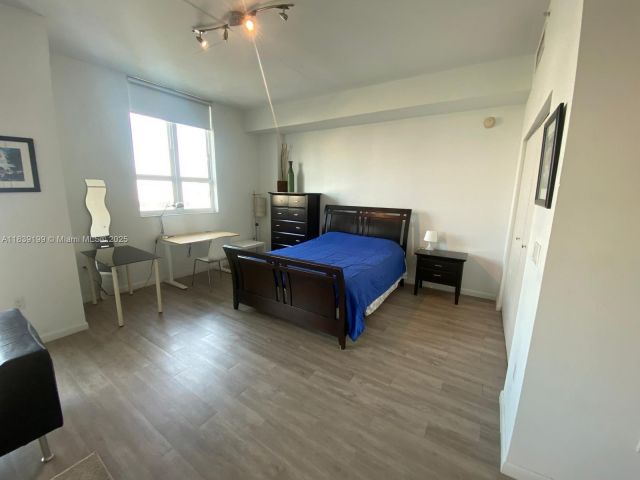 Apartment for rent  Unit #905 - photo 6289418