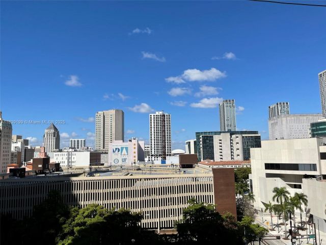 Apartment for rent  Unit #905 - photo 6289430