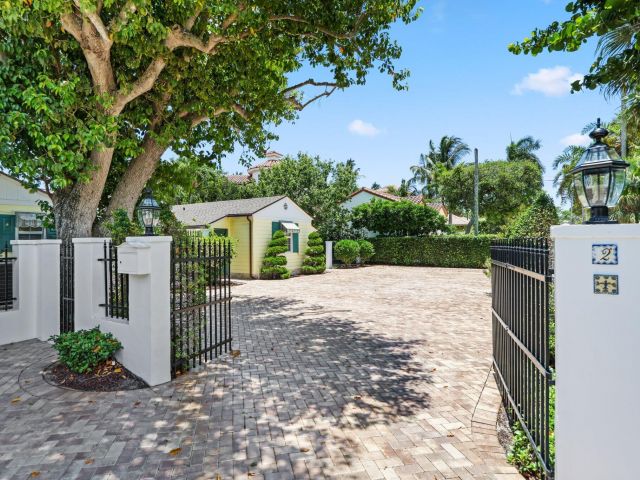 Home for sale at 2 Fisher Lane - photo 6279854