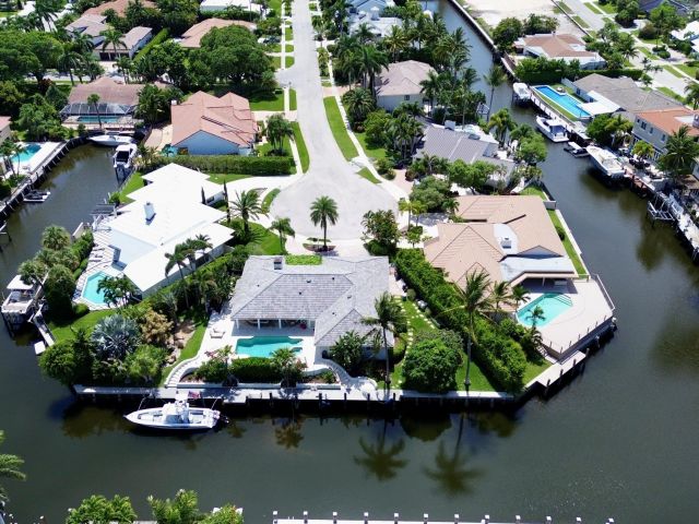 Home for sale at 830 NE Boca Bay Colony Drive - photo 6318829