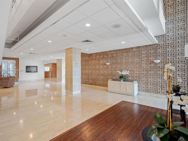 Apartment for sale  Unit #931 - photo 6287523