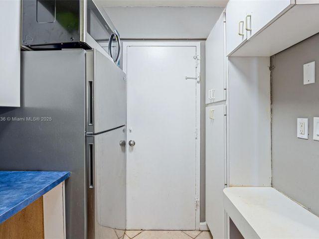 Apartment for sale  Unit #931 - photo 6287525