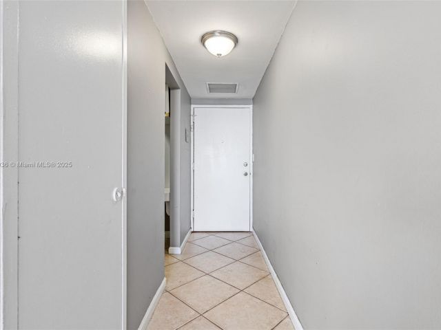 Apartment for sale  Unit #931 - photo 6287527
