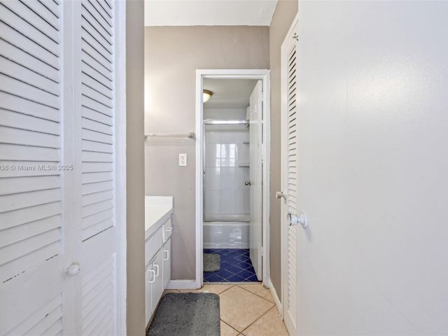 Apartment for sale  Unit #931 - photo 6287530