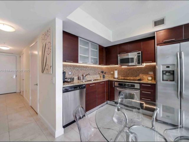 Apartment for rent  Unit #2308 - photo 6283000