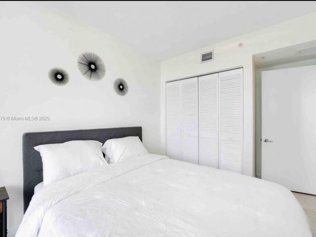 Apartment for rent  Unit #2308 - photo 6283007