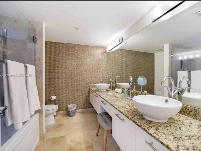 Apartment for rent  Unit #2308 - photo 6283010