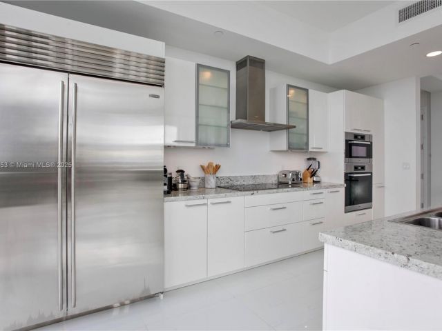 Apartment for sale  Unit #2303 - photo 6282932