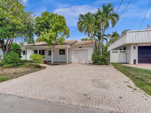 Home for sale at 1801 NE 23rd Ave - photo 6288840