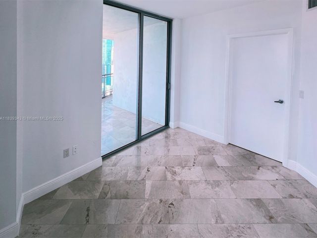 Apartment for rent  Unit #3013 - photo 6284290