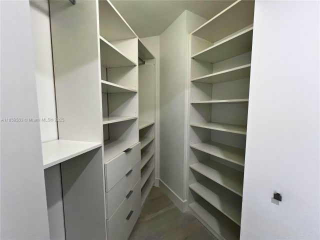 Apartment for rent  Unit #1111 - photo 6284857