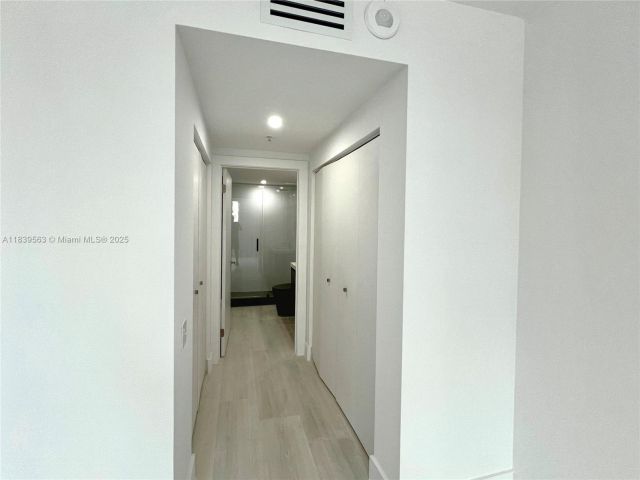 Apartment for rent  Unit #1111 - photo 6284858