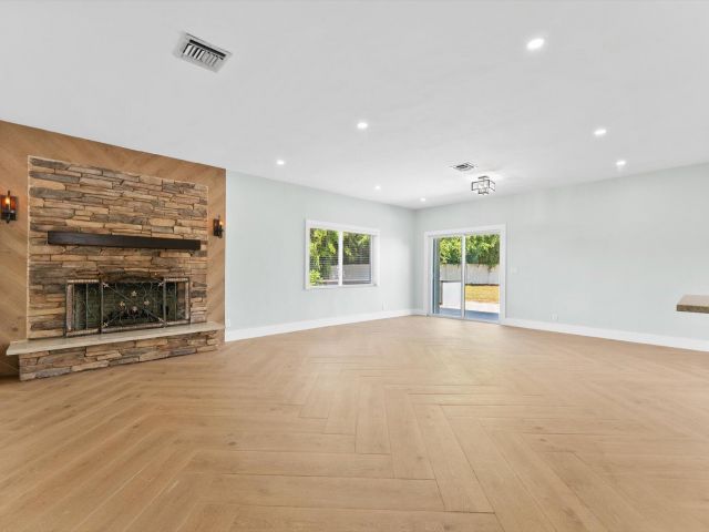 Home for rent at 1721 SW 10th Street - photo 6440485