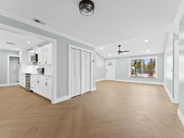 Home for rent at 1721 SW 10th Street - photo 6440487