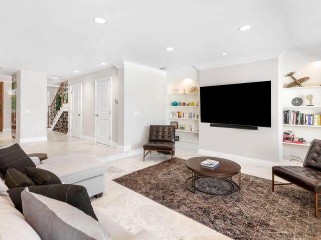 Home for rent at 555 S Ocean Boulevard 4 - photo 6318838