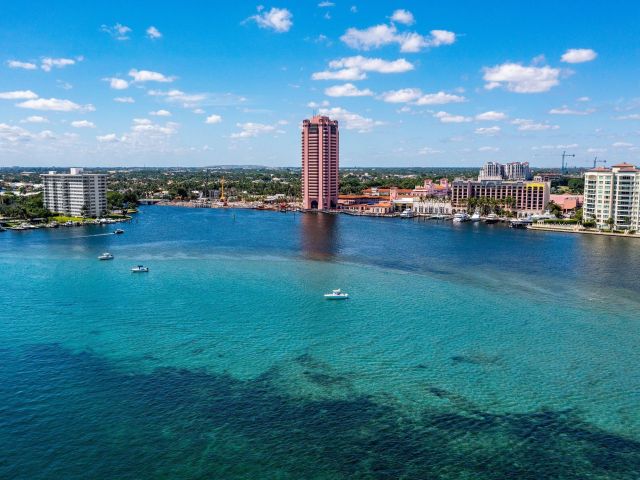 Home for rent at 555 S Ocean Boulevard 4 - photo 6318844