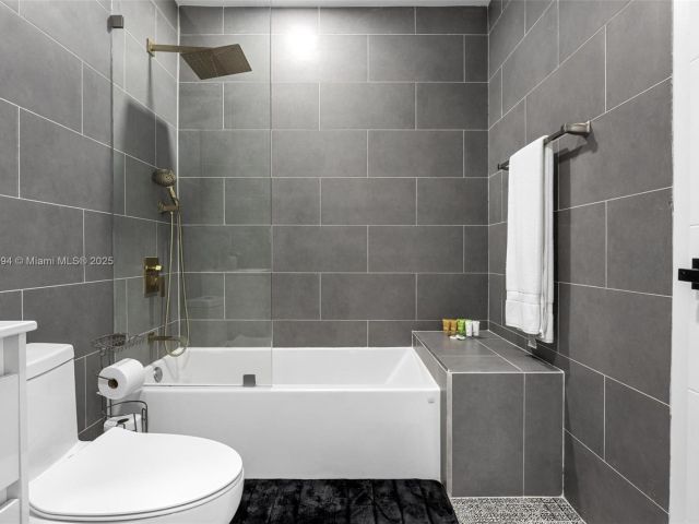 Home for sale at 1240 Jefferson St - photo 6284467