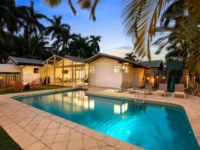 Home for sale at 1240 Jefferson St - photo 6284471