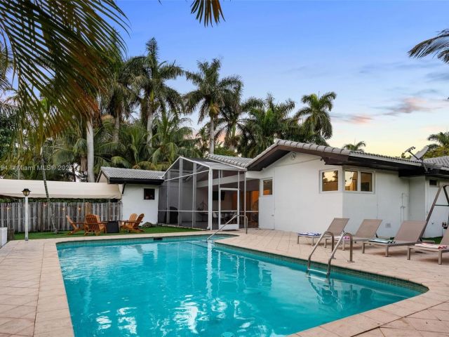 Home for sale at 1240 Jefferson St - photo 6284472