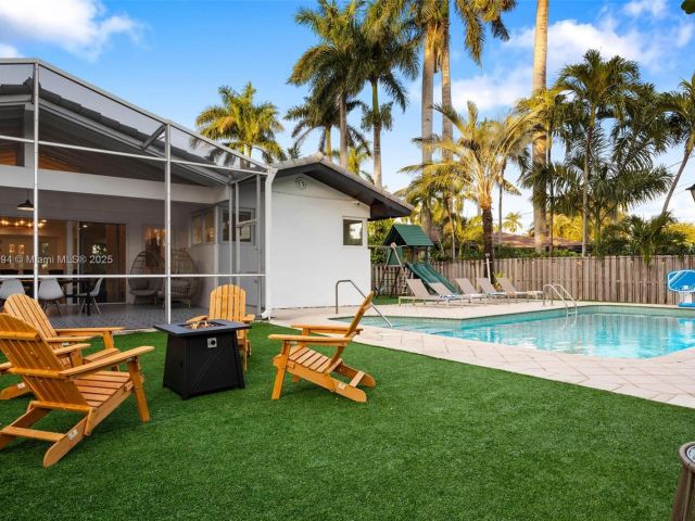 Home for sale at 1240 Jefferson St - photo 6284483