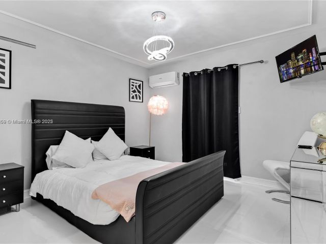 Home for sale at 1761 SW 14th St - photo 6284920