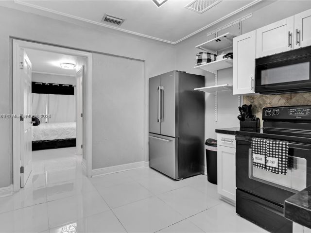 Home for sale at 1761 SW 14th St - photo 6284921