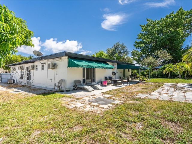 Home for sale at 1761 SW 14th St - photo 6284932