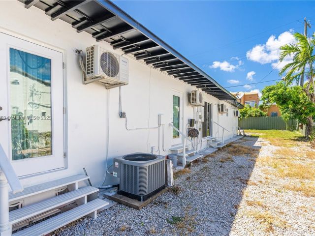 Home for sale at 1761 SW 14th St - photo 6284933