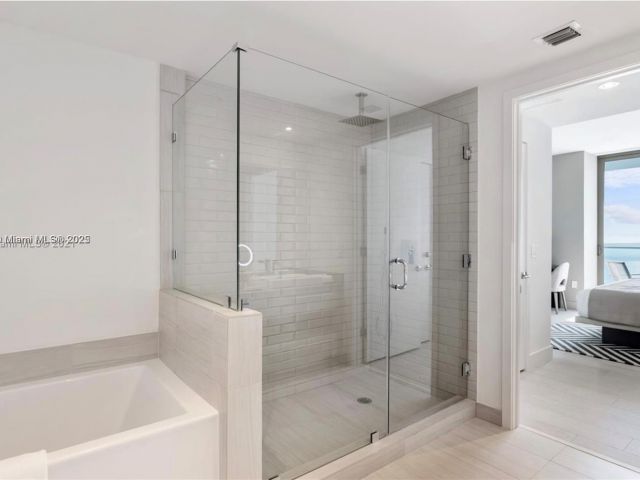 Apartment for sale  Unit #T4105 - photo 6289051