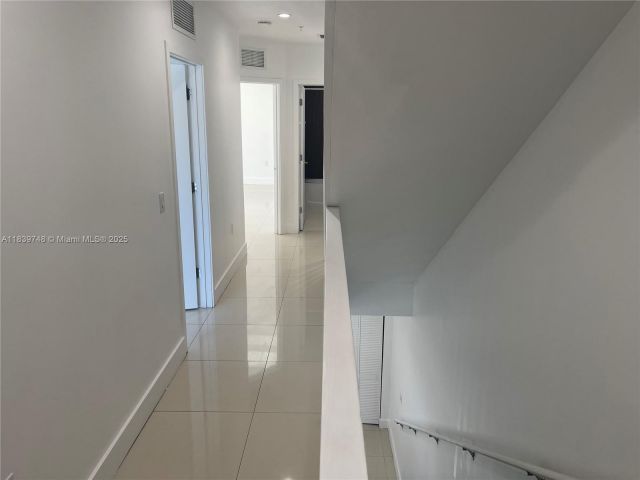 Home for rent at 1813 Madison St 6 - photo 6286809