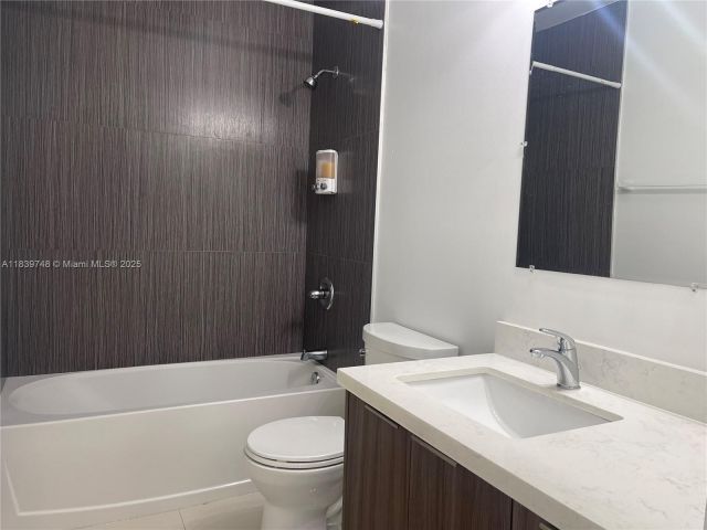 Home for rent at 1813 Madison St 6 - photo 6286810