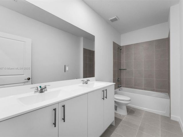 Home for rent at 2960 SE 23 - photo 6286694