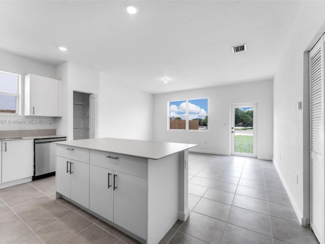 Home for rent at 2960 SE 23 - photo 6286706