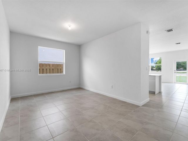 Home for rent at 2960 SE 23 - photo 6286707