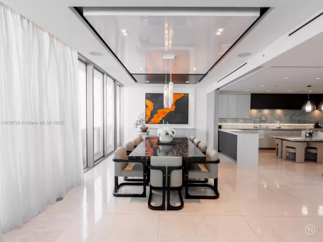 3-bedroom condo for sale in Sunny Isles Beach - 17475 Collins Ave 1001 - MondialRealty