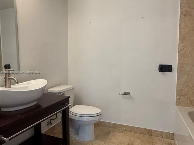 Apartment for sale  Unit #302 - photo 6289493