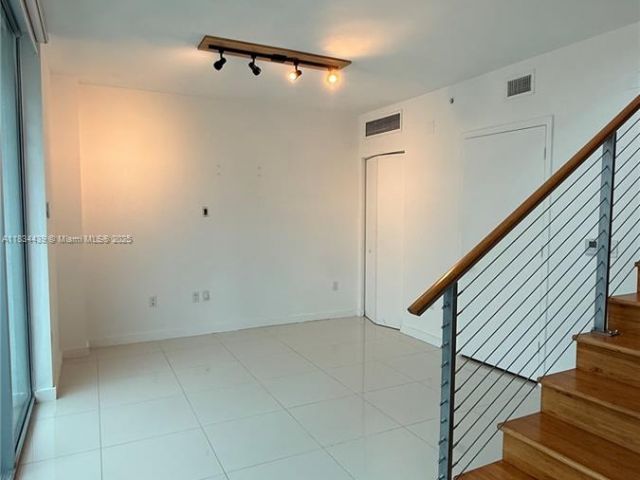 Apartment for sale  Unit #302 - photo 6289505