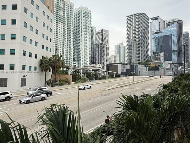 Apartment for sale  Unit #302 - photo 6289508