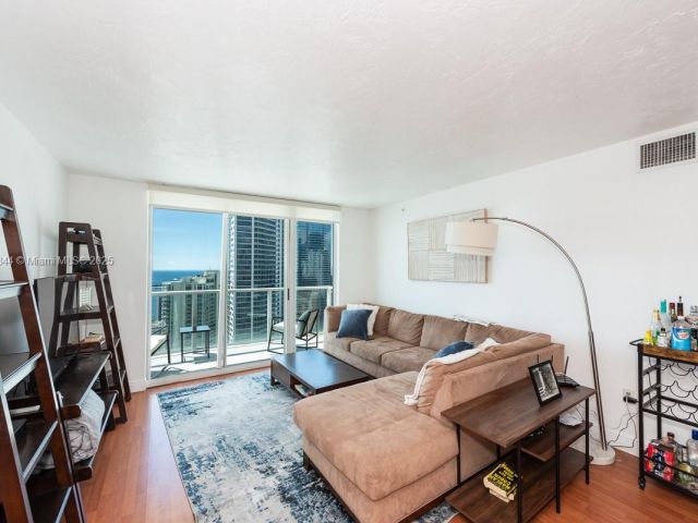 Apartment for sale  Unit #3403 - photo 6288560