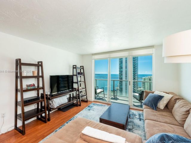 Apartment for sale  Unit #3403 - photo 6288562