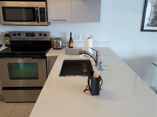 Apartment for rent  Unit #5114 - photo 6289766