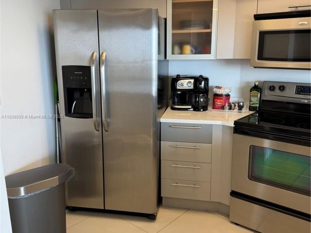 Apartment for rent  Unit #5114 - photo 6289767