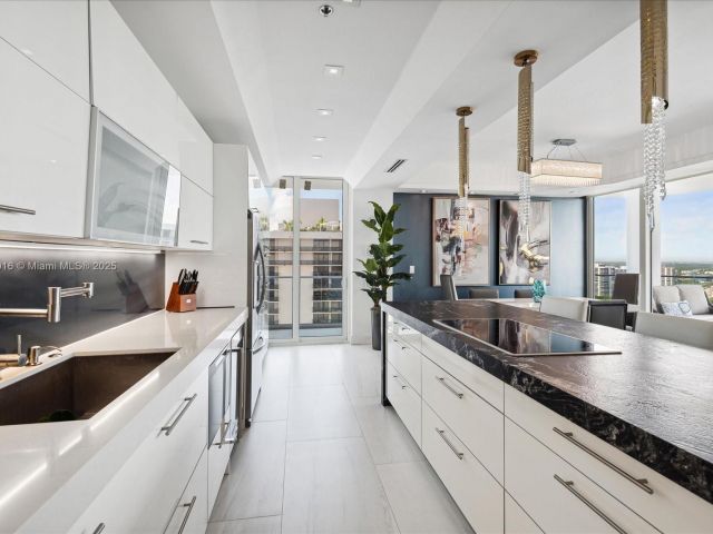 Apartment for sale  Unit #PH-D - photo 6287594