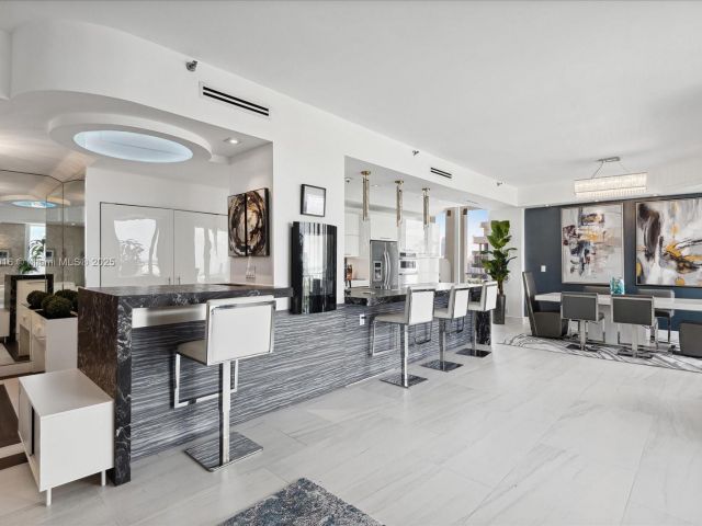 Apartment for sale  Unit #PH-D - photo 6287596