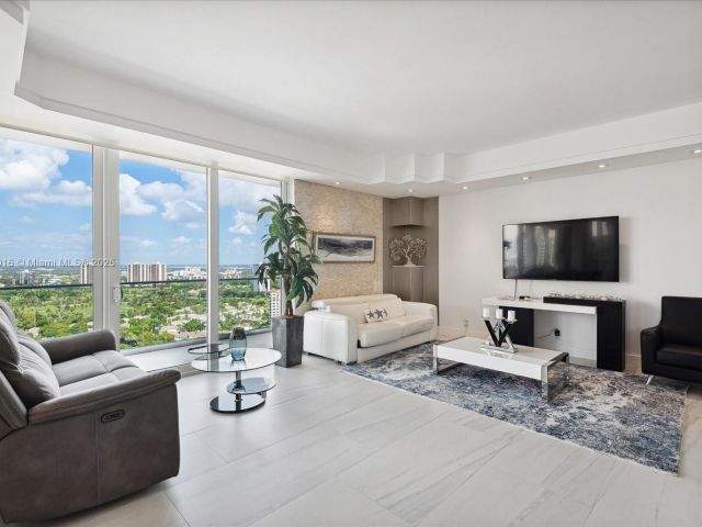 Apartment for sale  Unit #PH-D - photo 6287599