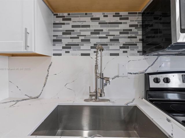 Home for sale at 15900 NW 18th Ave - photo 6286410