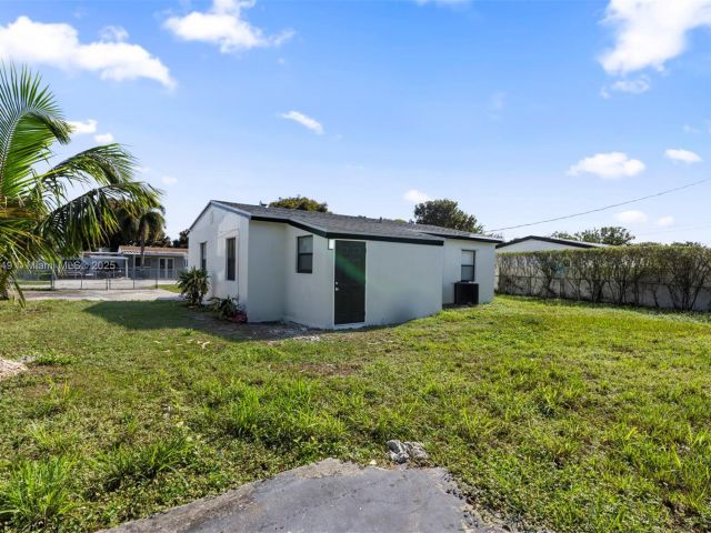 Home for sale at 15900 NW 18th Ave - photo 6286420