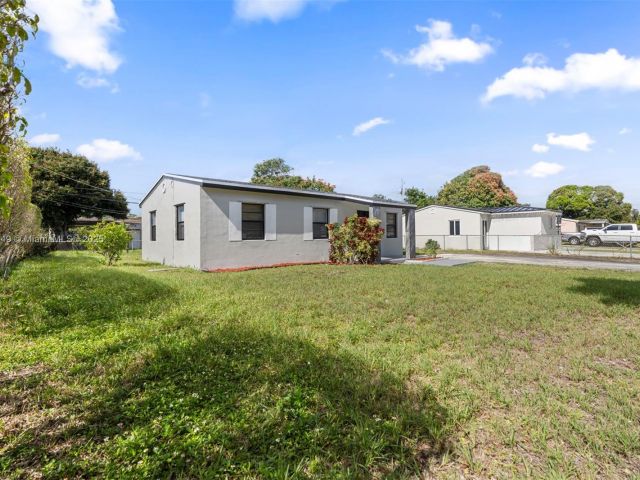 Home for sale at 15900 NW 18th Ave - photo 6286422